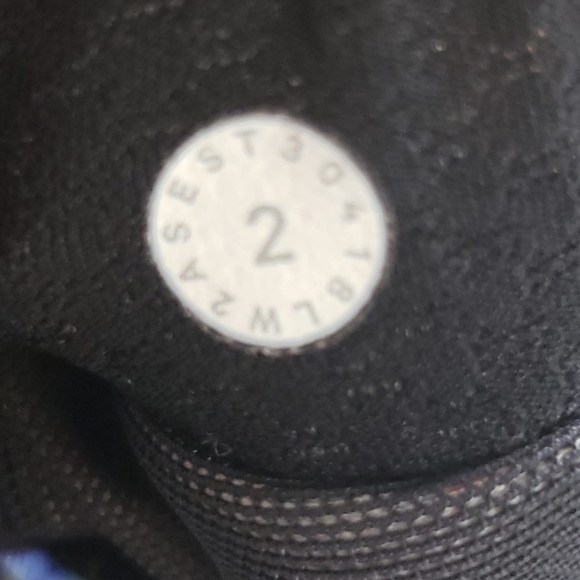 Lululemon Athletica Woman's sport bra
Size 2 - Picture 6 of 7